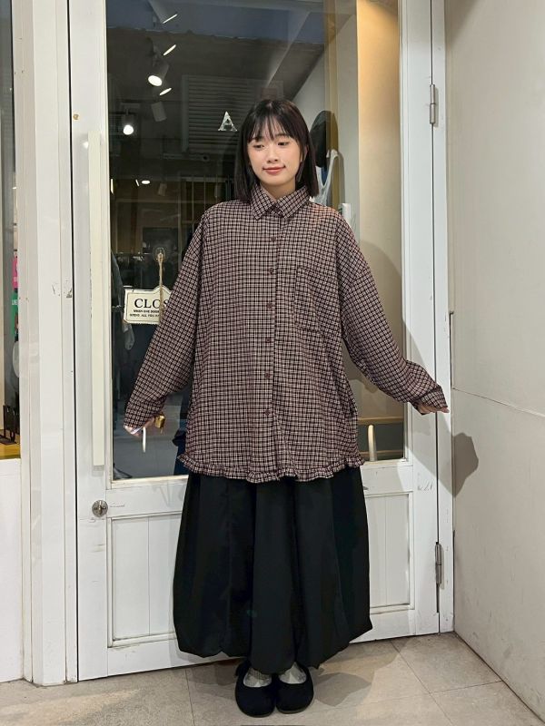 細格紋荷葉邊下擺胸前兩側口袋長袖襯衫 