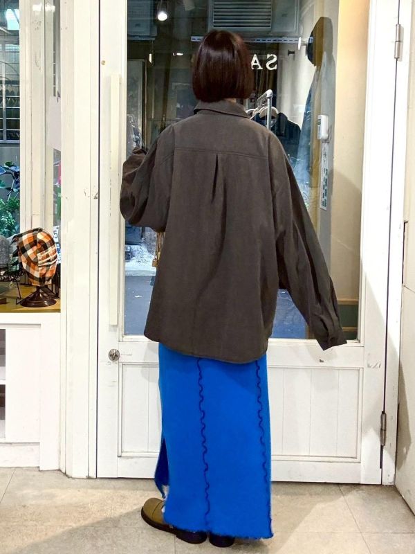 深灰落肩寬版素色襯衫 