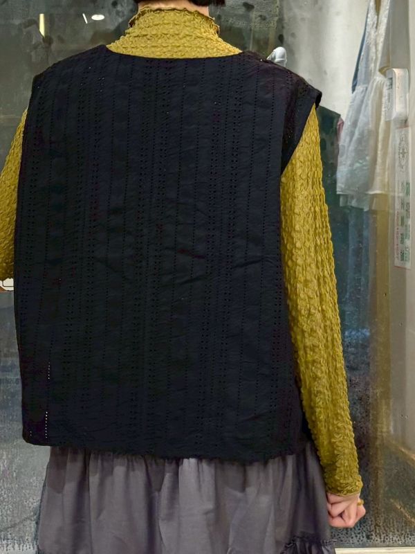 鏤空蕾絲綁帶背心 