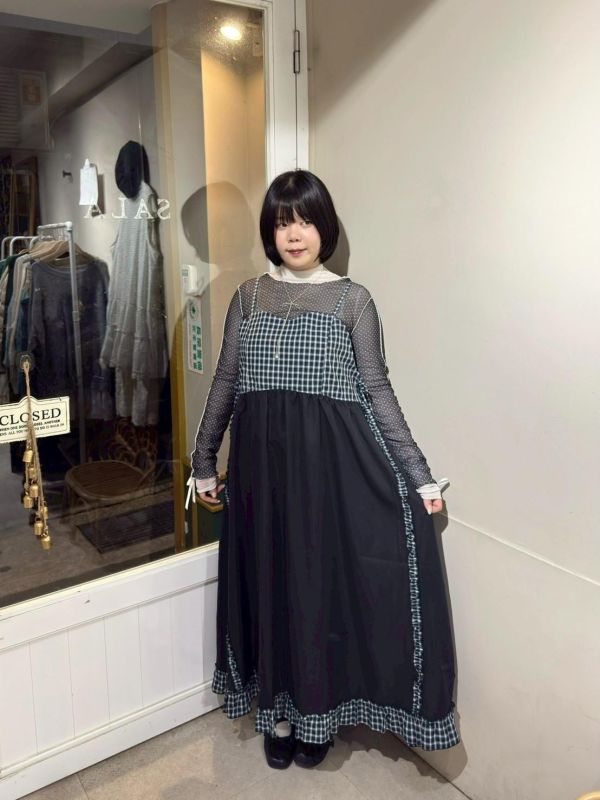 格紋拼接荷葉滾邊側綁帶吊帶洋裝 