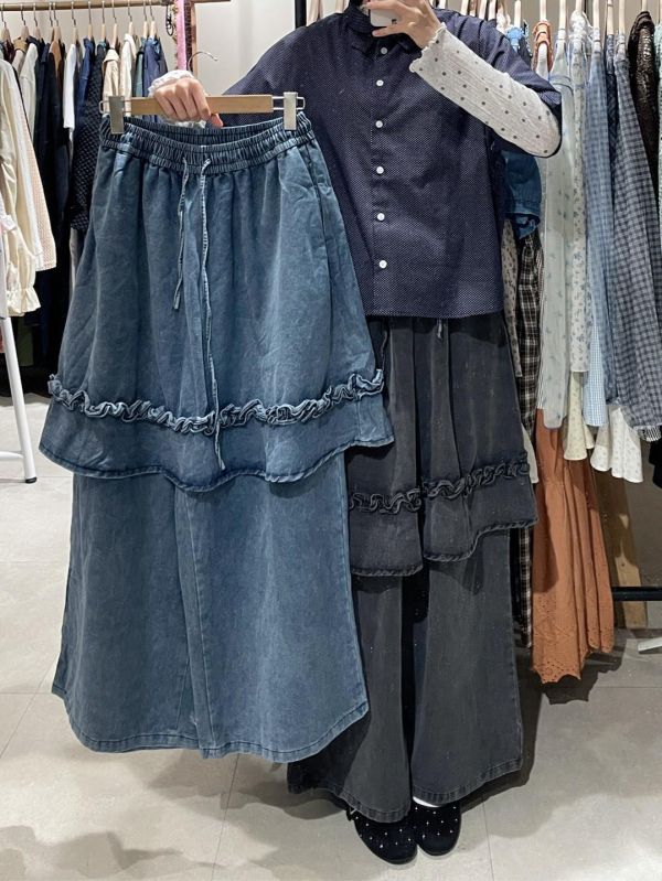 花邊裙簾拼接水洗牛仔寬褲 