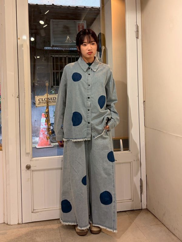 拼接布大圓點抽鬚下擺銀釦牛仔外套+寬褲 