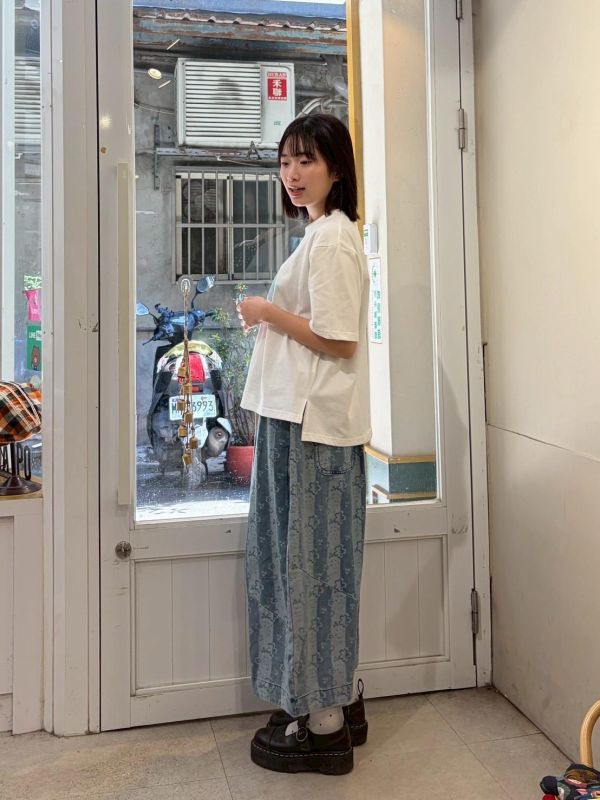 拼布直紋雲朵小狗鼻造型鈕釦側開衩前短後長上衣 