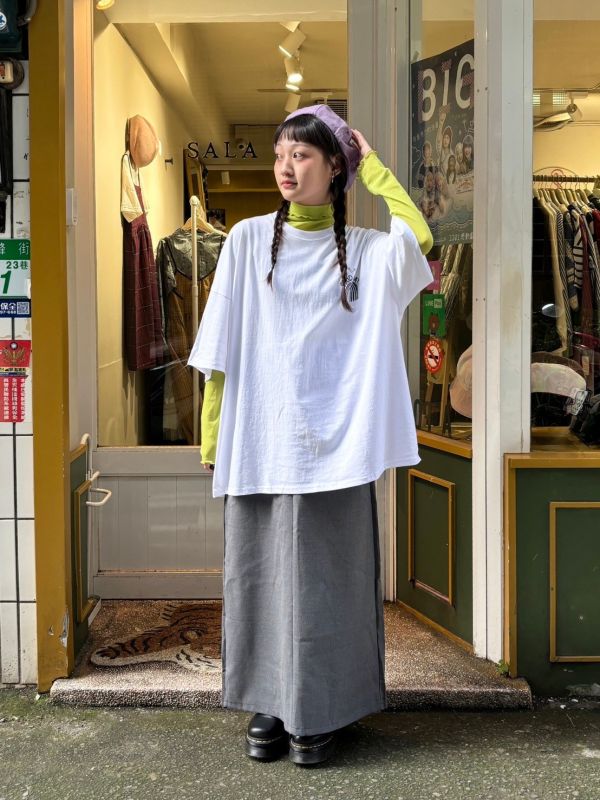 木耳滾邊透紗彈性內搭上衣 