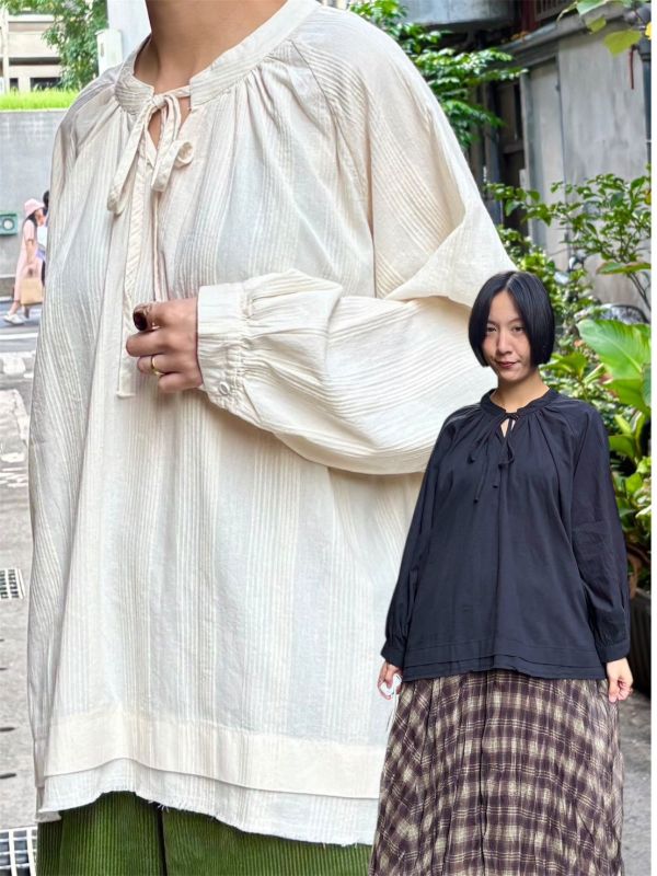 圓領抓皺綁帶側開衩長袖上衣 