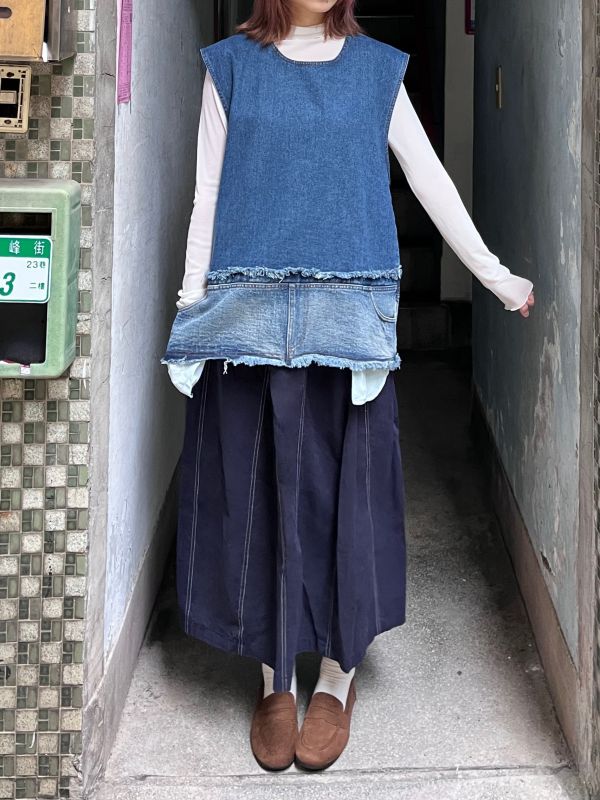 後拉鍊牛仔抽鬚拼接背心 