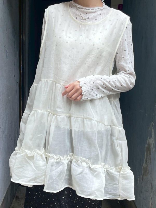 蛋糕花邊光澤紗紗背心 