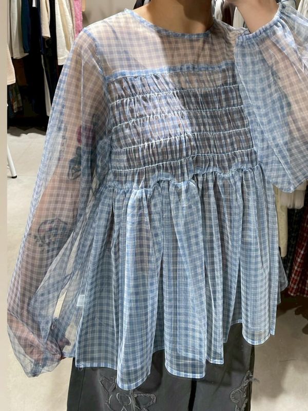 格子胸前彈性抓皺傘狀透膚上衣 