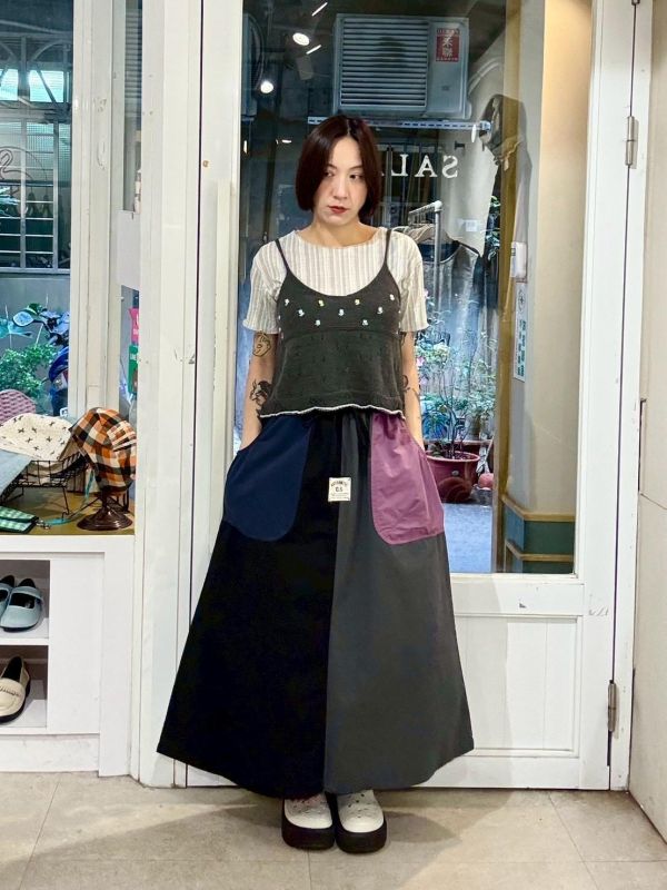 鬆緊腰抽繩撞色大口袋拼接裙 