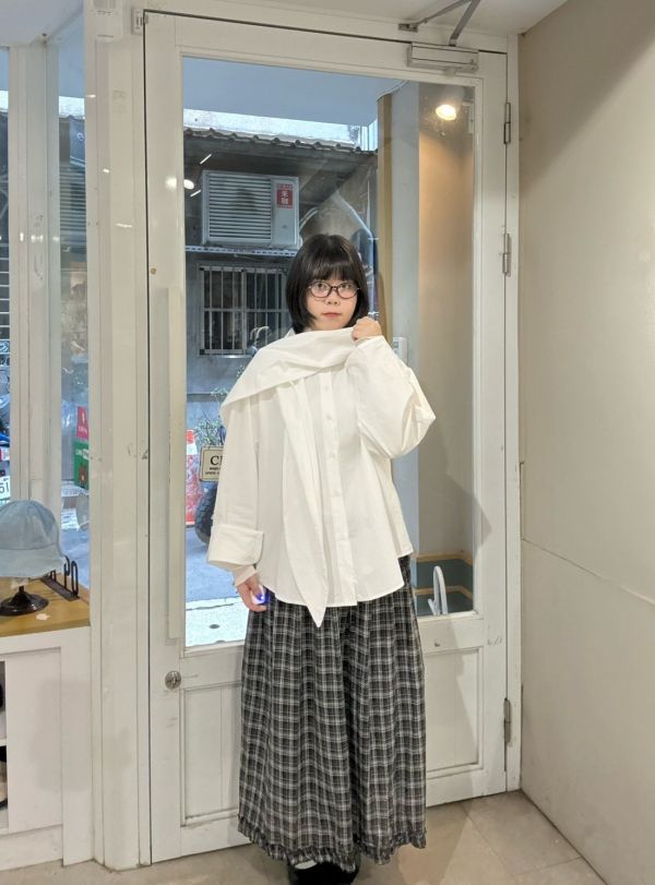 圓領落肩袖口拉鍊襯衫+綁帶連帽 