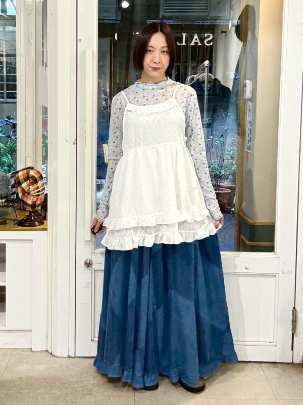 白色雙層下擺木耳邊吊帶背心 