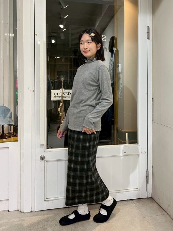 假兩件橫紋領木耳滾邊上衣 