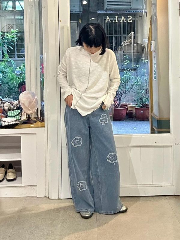 抽鬚立體花伸縮腰牛仔褲 