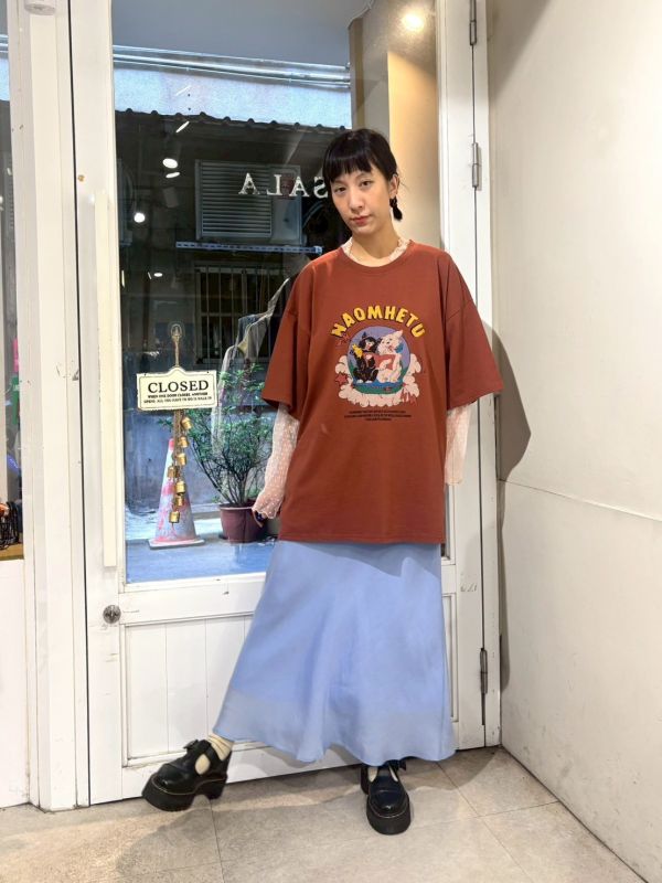 鬆緊腰抽繩光澤感長裙 