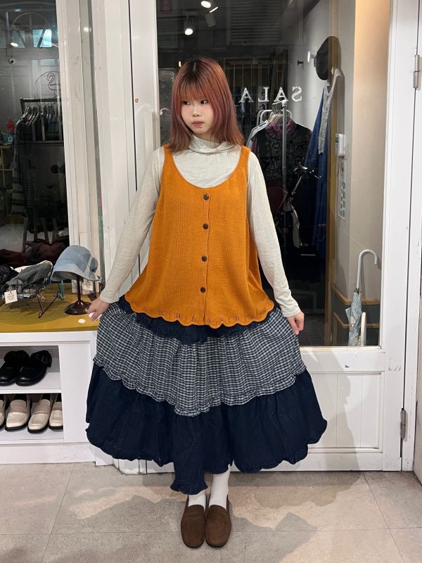 針織排扣花邊背心 