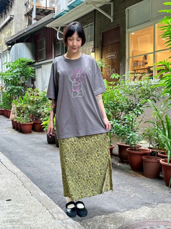熊與立體花tee 