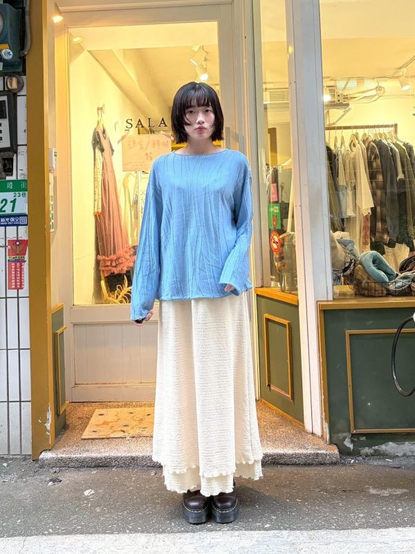 立體紋理捲邊上衣 