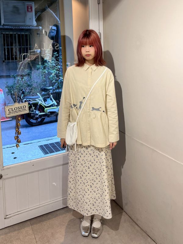 黃色貓咪刺繡下傘擺襯衫 