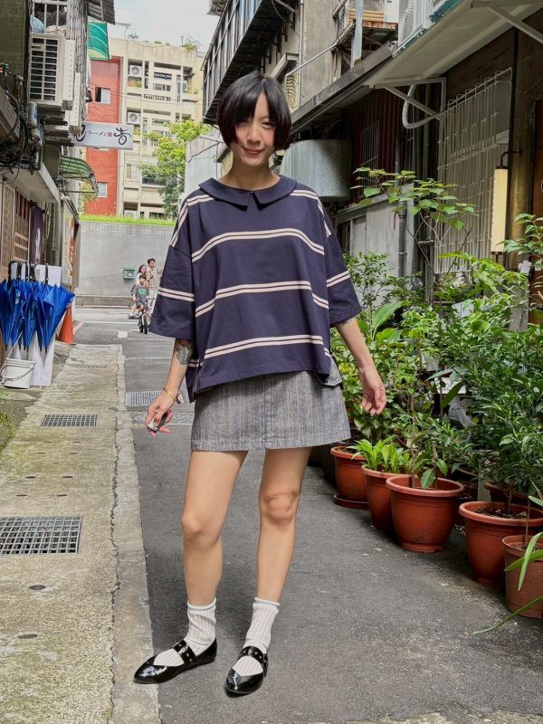 翻領條紋短版側開衩tee 
