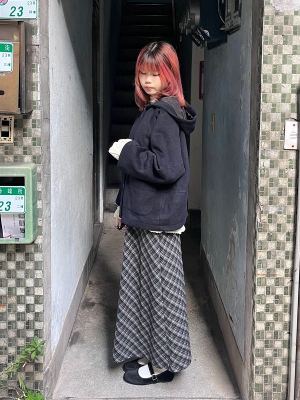 藏藍厚毛呢連帽排扣外套 