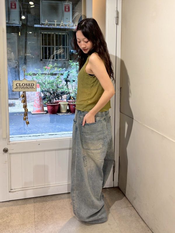水洗低腰落地蘿蔔寬管牛仔褲 