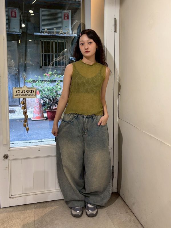 水洗低腰落地蘿蔔寬管牛仔褲 