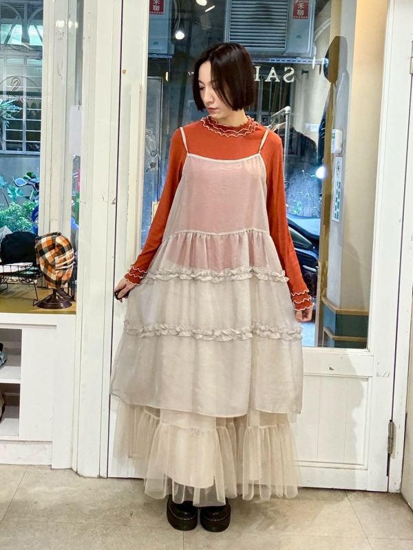 木耳拼接透紗蛋糕吊帶背心洋裝 