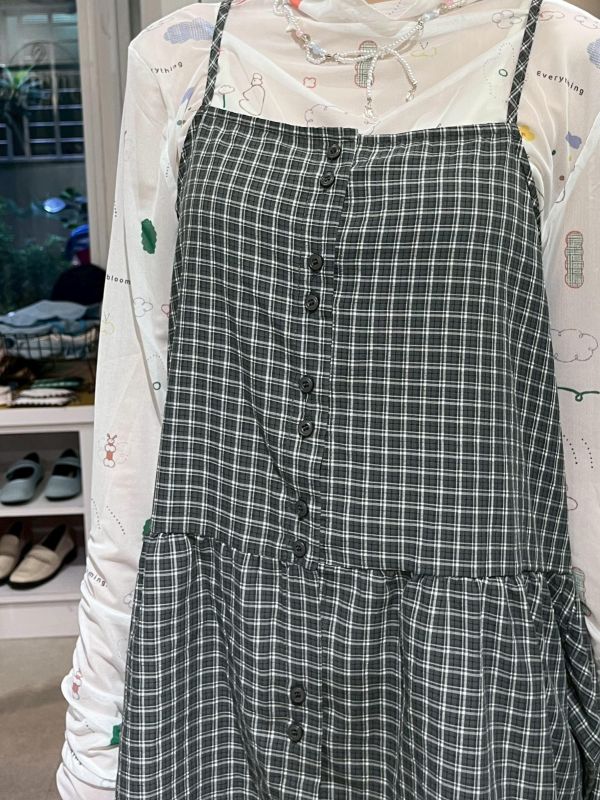 側綁帶格紋排扣吊帶背心裙 