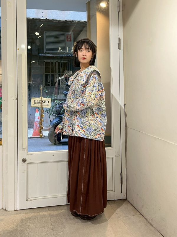 蠟筆彩繪小村莊大翻領襯衫 