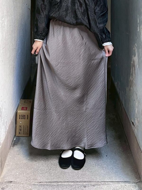 側綁帶光澤魚尾長裙 