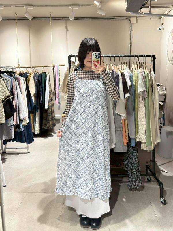 菱紋後鬆緊開叉捲邊下擺吊帶洋裝 