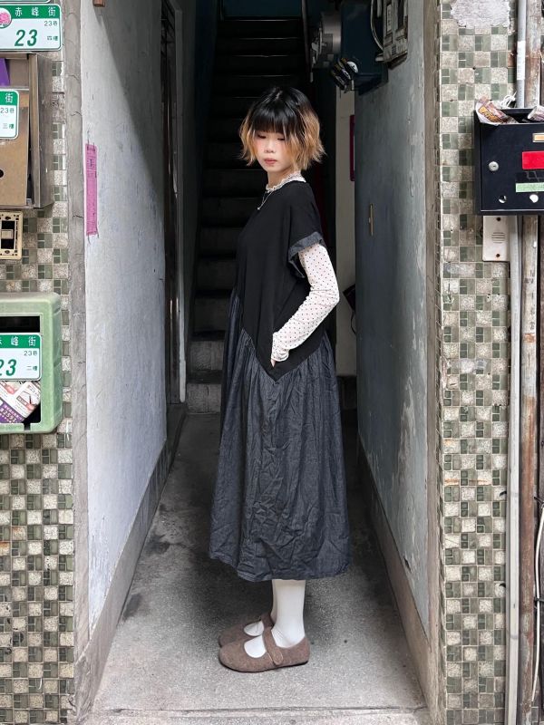 小飛袖連身拼接弧形仿牛仔長版洋裝 