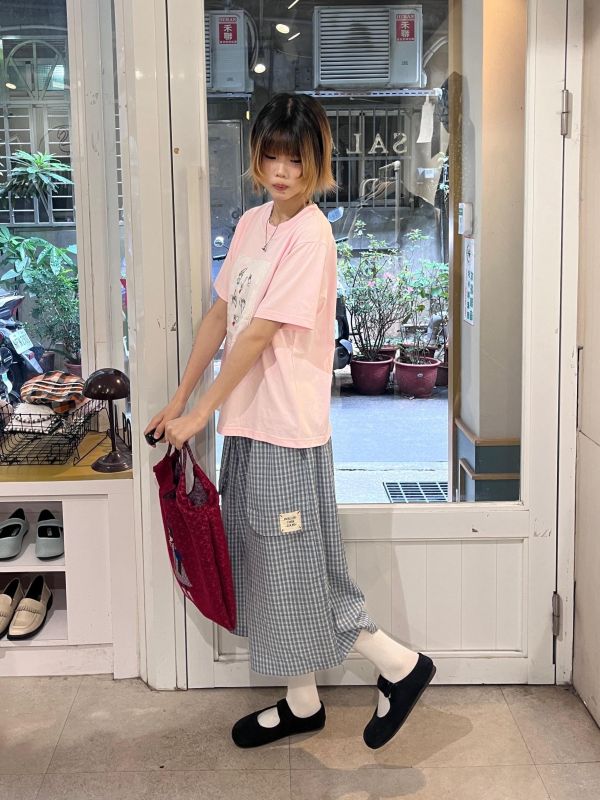 貓咪蕾絲刺繡短袖上衣 