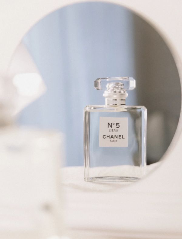 【CHANEL 香奈兒】N°5 L'EAU清新晨露淡香水 50ml/100ml 