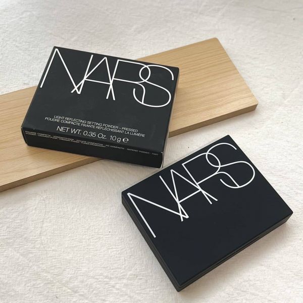 【NARS】裸光蜜粉餅10g (小白餅) 