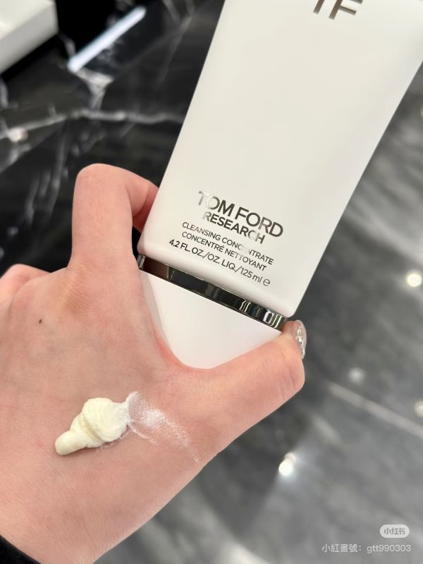 【TOM FORD】完美肌膚R系列潔面精萃125ml 