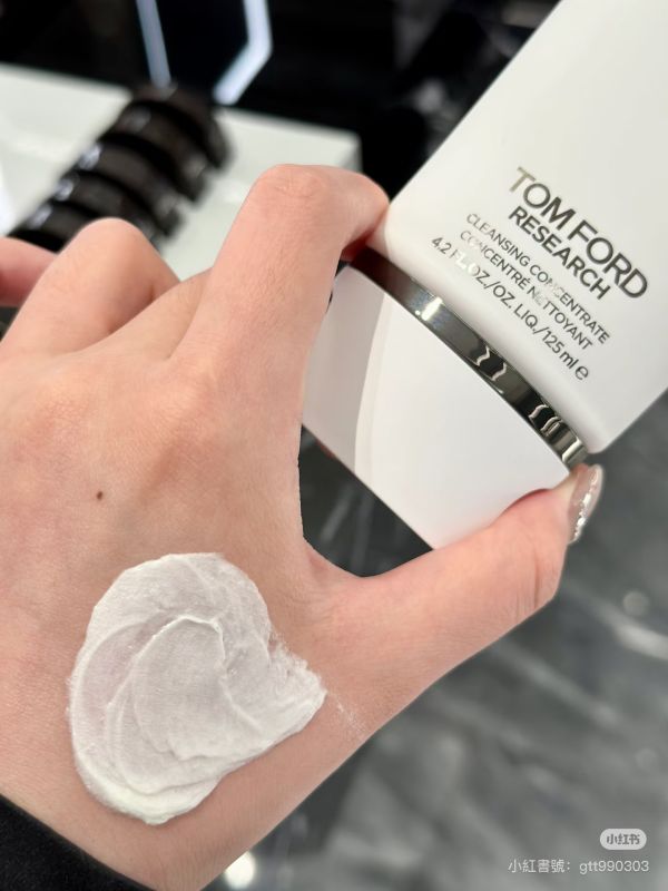 【TOM FORD】完美肌膚R系列潔面精萃125ml 