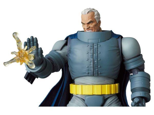 (預購) Medicom Toy MAFEX 裝甲蝙蝠俠 黑暗騎士歸來 20260907 Medicom Toy MAFEX 裝甲蝙蝠俠 黑暗騎士歸來