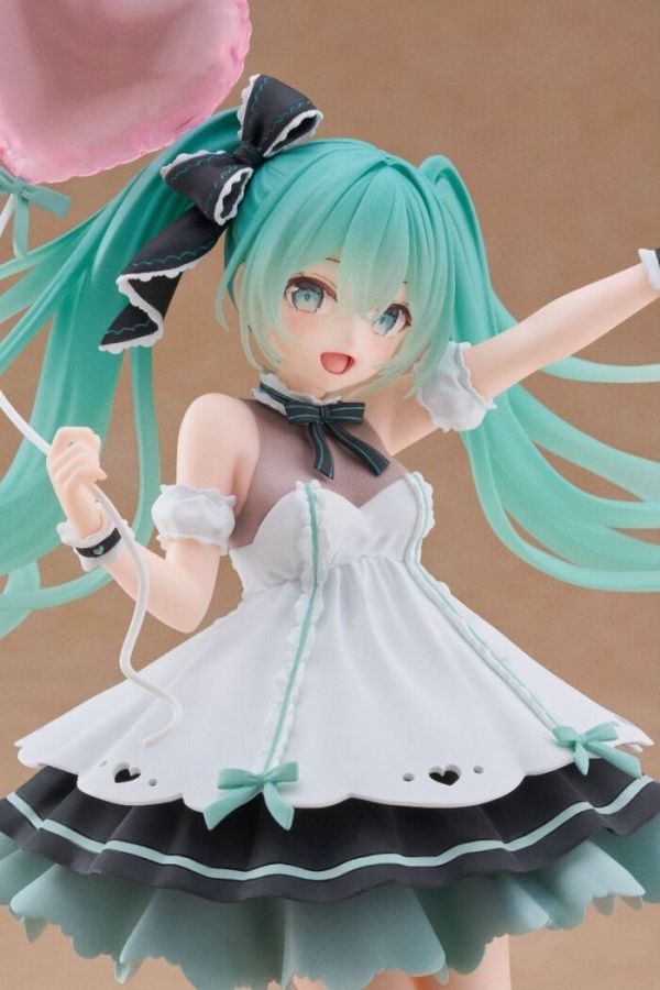TAITO 景品 初音未來 AMP+ Figure 初音未來 生日 2025 派對Ver. 2509 TAITO 景品 初音未來 AMP+ Figure 初音未來 生日 2025 派對Ver.