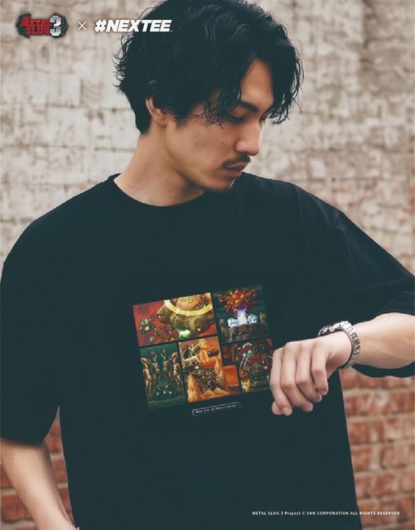 NEXTee 合金彈頭MetalSlug BossFight 寬版短袖T恤 黑&白 分別販售 NEXTee 合金彈頭MetalSlug BossFight 寬版短袖T恤 黑&白 分別販售