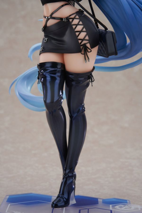 [不挑盒況] [特典版] APEX 1/7 碧藍航線 花園 聯動插畫Ver. PVC完成品 [不挑盒況] [特典版] APEX 1/7 碧藍航線 花園 聯動插畫Ver. PVC完成品