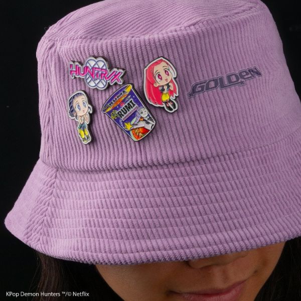 KPOP 獵魔女團 Demon Hunters HUNTR/X 女團 金屬徽章 Zoey Hamburger Noodles KPOP 獵魔女團 Demon Hunters HUNTR/X 女團 金屬徽章 Zoey Hamburger Noodles