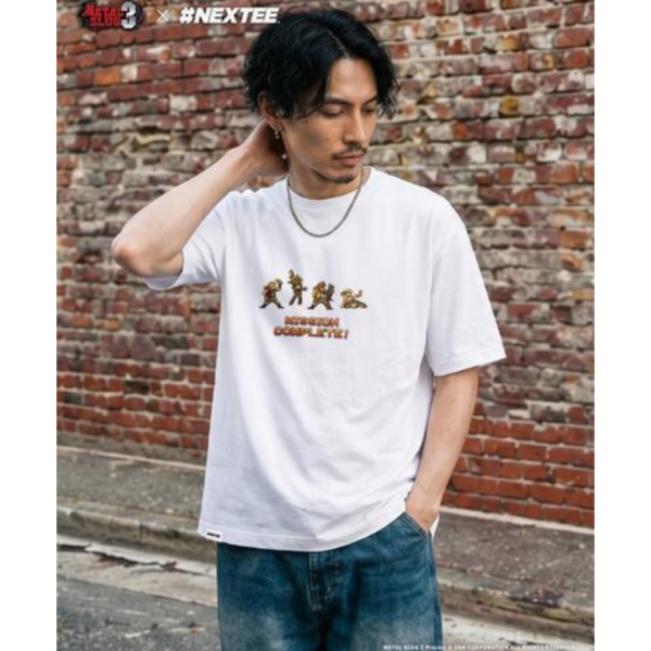 NEXTee 合金彈頭MetalSlug MissionComplete 寬版短袖T恤 黑&白 NEXTee 合金彈頭MetalSlug MissionComplete 寬版短袖T恤 黑&白