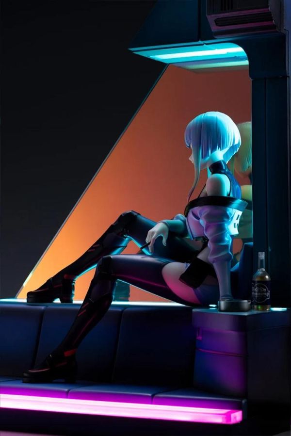 (預購) KOTOBUKIYA 1/7 電馭叛客：邊緣行者 露西 附 LED展示台 不可動完成品 20260813 KOTOBUKIYA 1/7 電馭叛客：邊緣行者 露西 附 LED展示台 不可動完成品