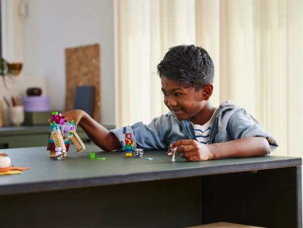 LEGO 樂高 21257 Minecraft The Devourer對決(4) LEGO 樂高 21257 Minecraft The Devourer對決(4)