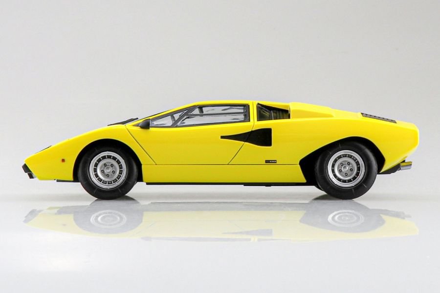 AOSHIMA 青島 1/32 Snap Kit 20-B Lamborghini 藍寶堅尼 Countach LP400 黃色 組裝模型 AOSHIMA 青島 1/32 Snap Kit 20-B Lamborghini 藍寶堅尼 Countach LP400 黃色 組裝模型