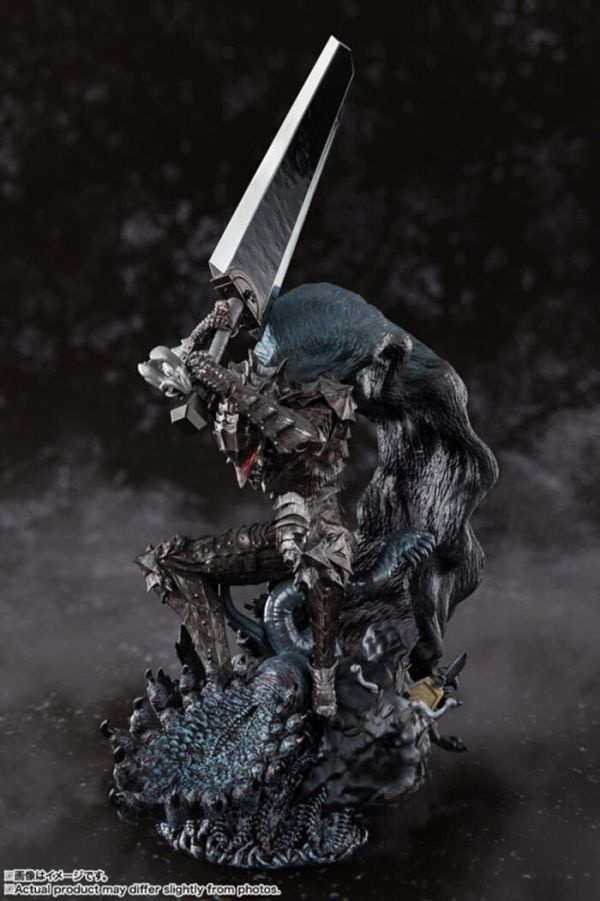BANDAI Figuarts Zero Touche Metallique 烙印勇士 凱茲 狂戰士鎧甲 靜態完成品 BANDAI Figuarts Zero Touche Metallique 烙印勇士 凱茲 狂戰士鎧甲 靜態完成品