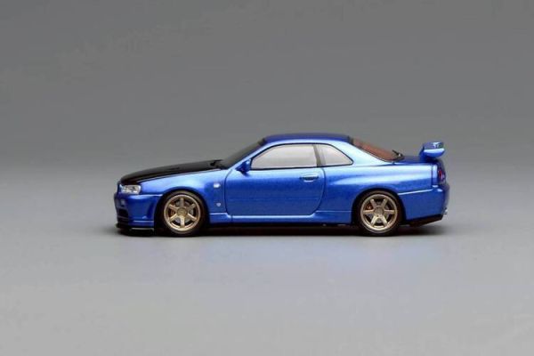 (預購) MOTORHELIX 1/64 日產 NISSAN SKYLINE GT-R (R34) V-SPEC II 灣岸藍/碳蓋 (預購) MOTORHELIX 1/64 日產 NISSAN SKYLINE GT-R (R34) V-SPEC II 灣岸藍/碳蓋