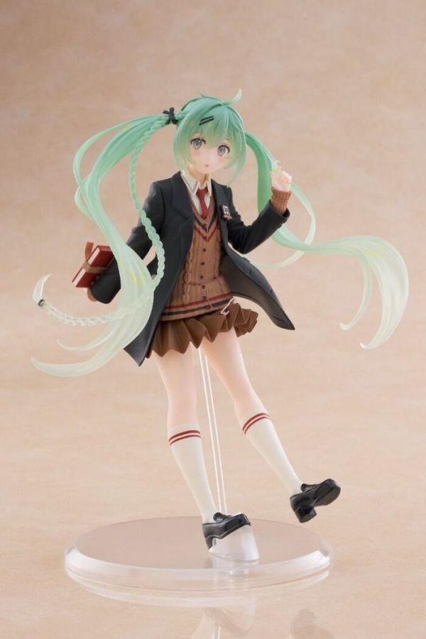 TAITO 景品 初音未來 Figure Fashion Preppy Ver. 2508 TAITO 景品 初音未來 Figure Fashion Preppy Ver.
