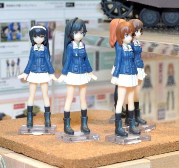 (預購) PLATZ 1/35 GPFC-8 少女與戰車 冷泉麻子 靜態完成品 20260514 PLATZ 1/35 GPFC-8 少女與戰車 冷泉麻子 靜態完成品